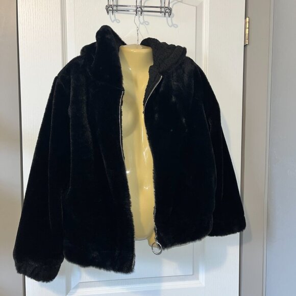 Sweet Rain Faux Fur  L Black Cozy Jacket - Picture 2 of 5